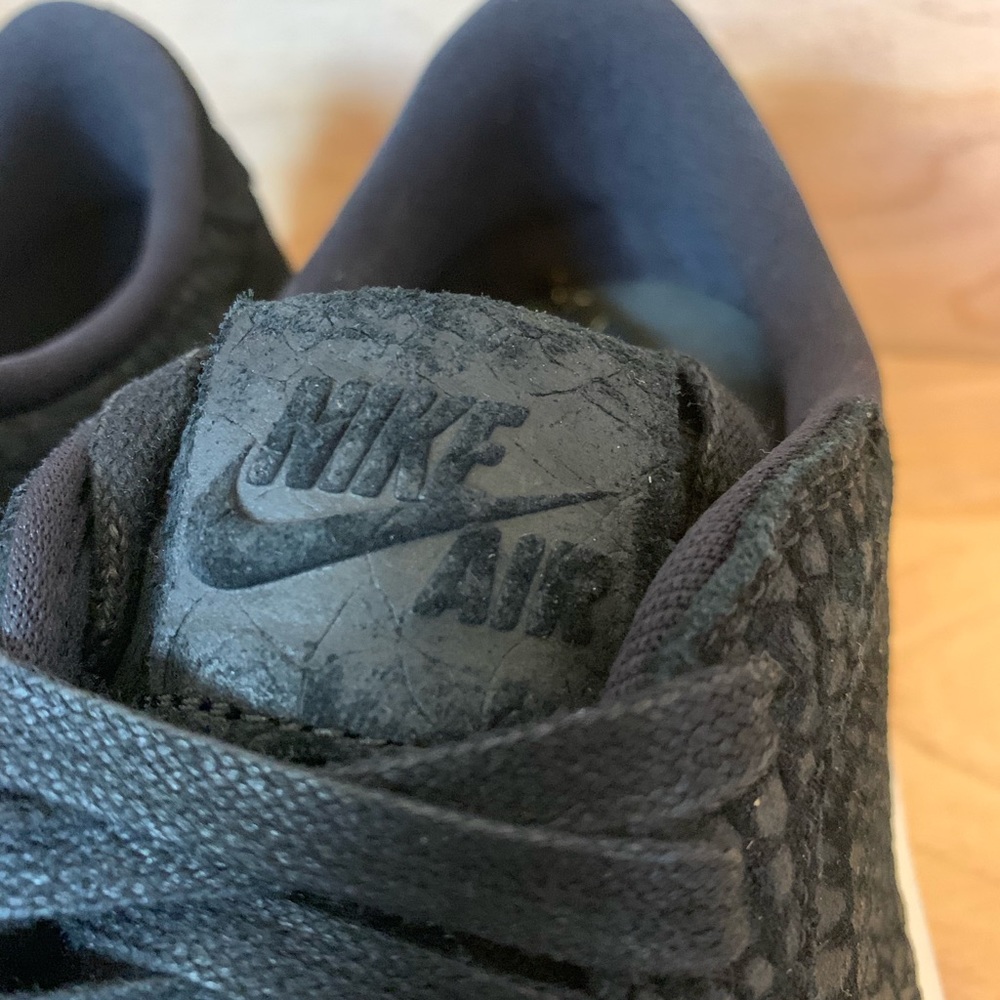 Nike Air Jordan 1 Retro Low- Suede Python - Picture 8 of 8